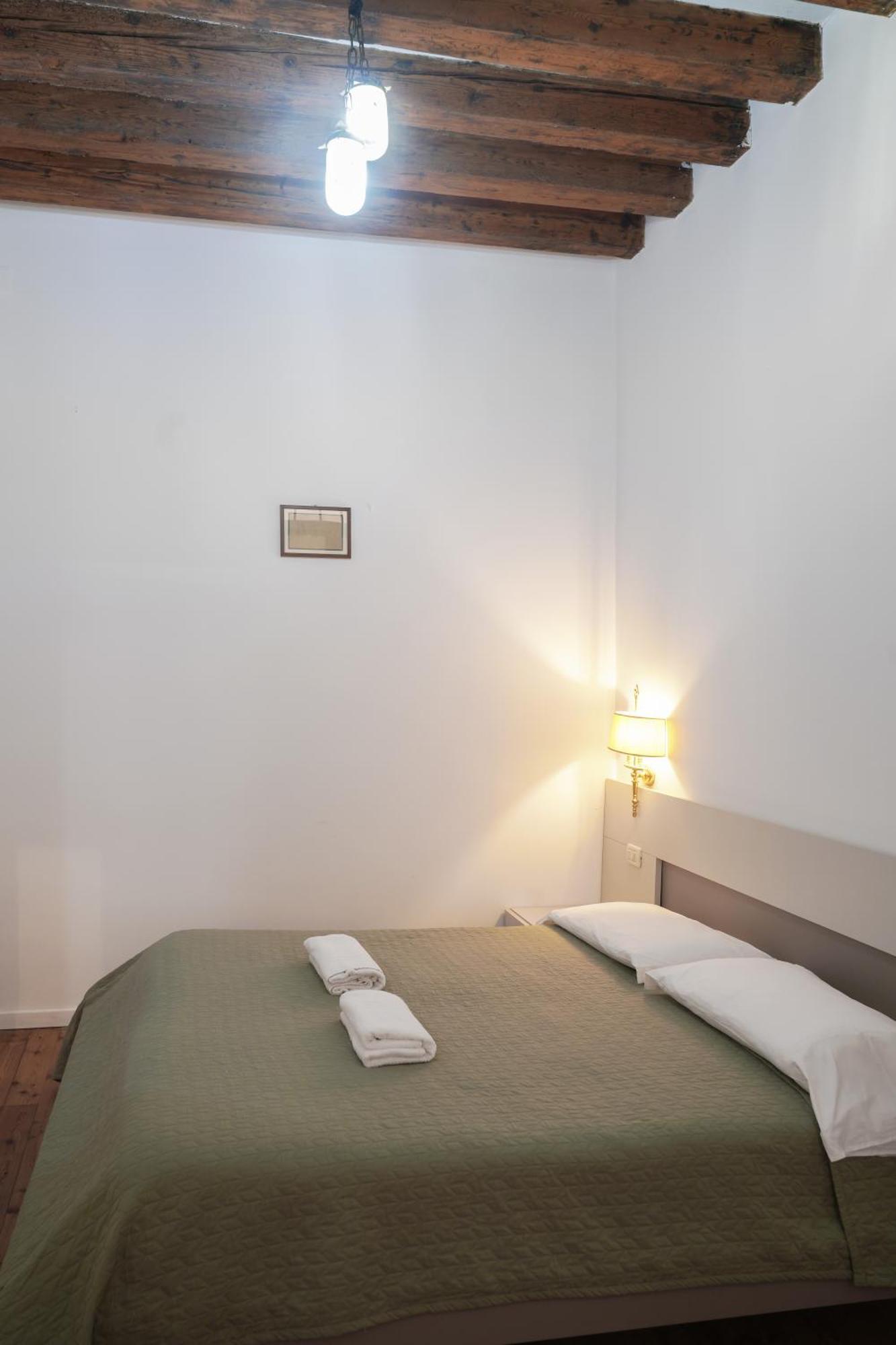 Melusina Apartments Rialto Venezia Esterno foto